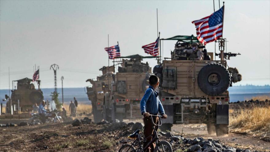 Un convoy de vehículos militares de EE.UU. cerca de la ciudad de Qahtaniyah, Siria, 31 de octubre de 2019. (Foto: AFP)