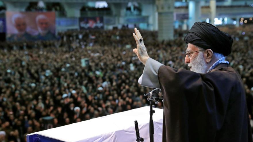 Eco mundial del importante discurso del Líder de Irán contra EEUU