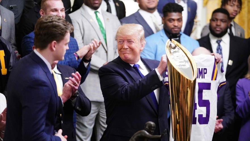 Trump lamenta su impeachment y se llama a sí mismo “hijo de p***”