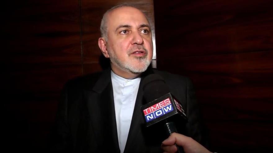 El canciller iraní, Mohamad Yavad Zarif, durante una entrevista con el diario Times Now.