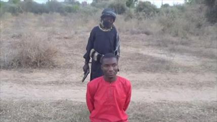 Niño soldado de Daesh ejecuta a un cristiano en Nigeria