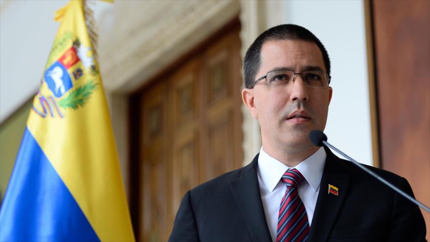 El ministro de Asuntos Exteriores de Venezuela, Jorge Arreaza, habla en Caracas, Venezuela, 30 de agosto de 2019. (Foto: APF)