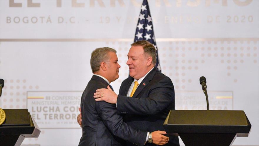 El presidente colombiano, Iván Duque (izda.), se reúne con el secretario de Estado de EE.UU., Mike Pompeo, en Bogotá, 20 de enero de 2020. (Foto: AFP) 