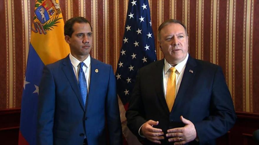 El secretario de Estado de EE.UU., Mike Pompeo (dcha.), y el líder opositor venezolano Juan Guaidó, en Bogotá (capital colombiana), 20 de enero de 2020.
