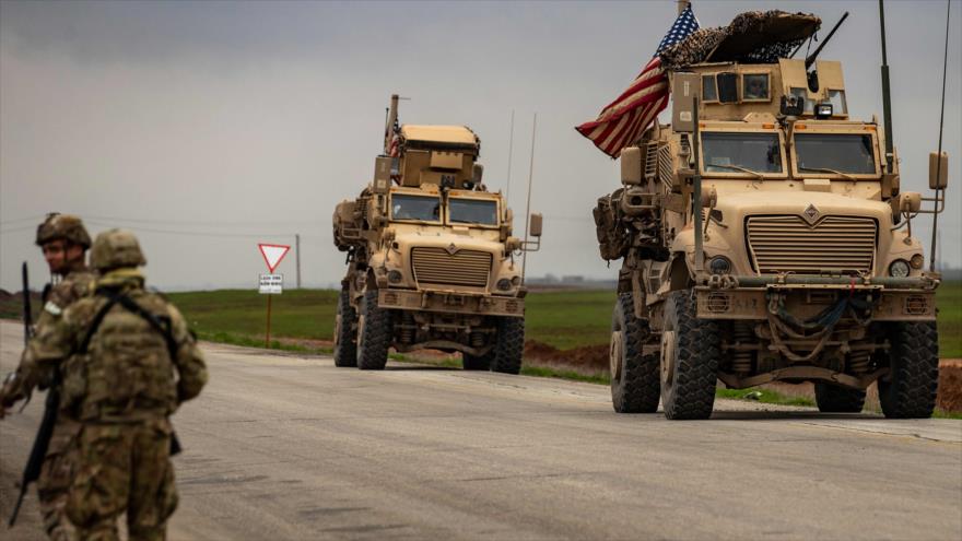 Un convoy militar estadounidense, desplegado en Al-Qamishli, en la provincia de Al-Hasaka, noreste de Siria, 9 de enero de 2019. (Foto: AFP)