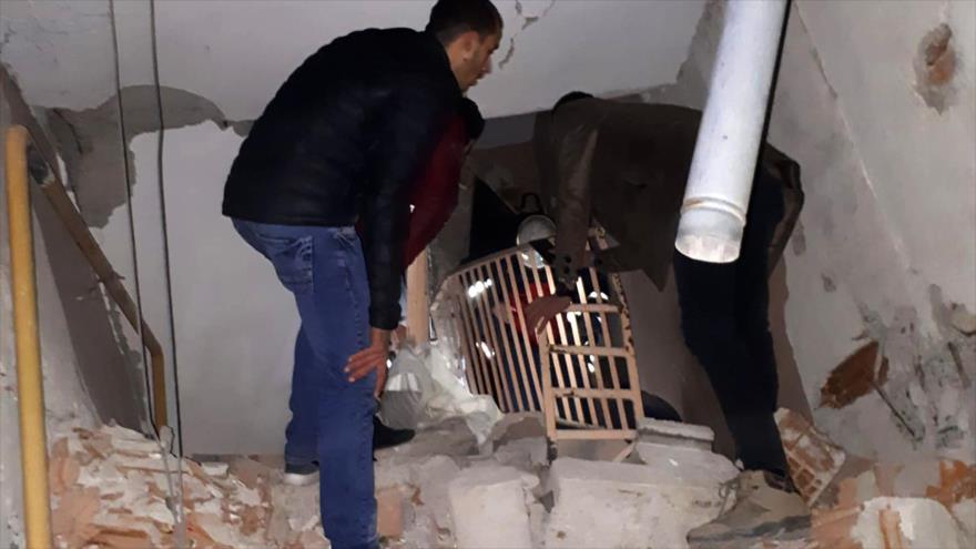 Vídeo: Sismo de 6,9 grados deja al menos 14 muertos en Turquía