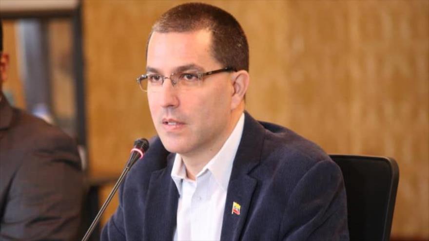 El canciller de Venezuela, Jorge Arreaza, en una reunión con delegados de movimientos sociales, sindicales y partidos políticos, Caracas, 24 de enero de 2020.