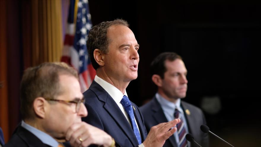 Adam Schiff, a cargo del proceso de impeachment contra Donald Trump, habla ante el Capitolio, Washington, 25 de enero de 2020. (Foto: AFP)