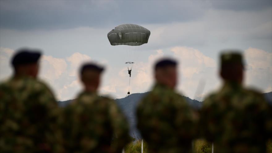 Las tropas colombianas y estadounidenses realizan ejercicios militares conjuntos en Tolemaida, Colombia, 26 de enero de 2020. (Foto: AFP)