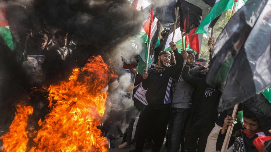 Miles de palestinos protestan contra ‘acuerdo del siglo’ de Trump | HISPANTV
