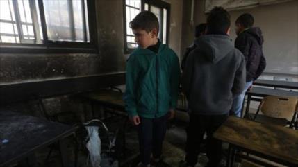 Colonos israelíes prenden fuego a un aula en Cisjordania 