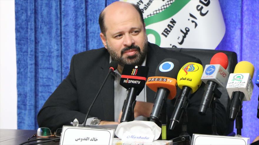 El representante del Movimiento de Resistencia Islámica Palestina (HAMAS) en Irán, Jaled al-Qodumi, en una conferencia de prensa en Teherán.