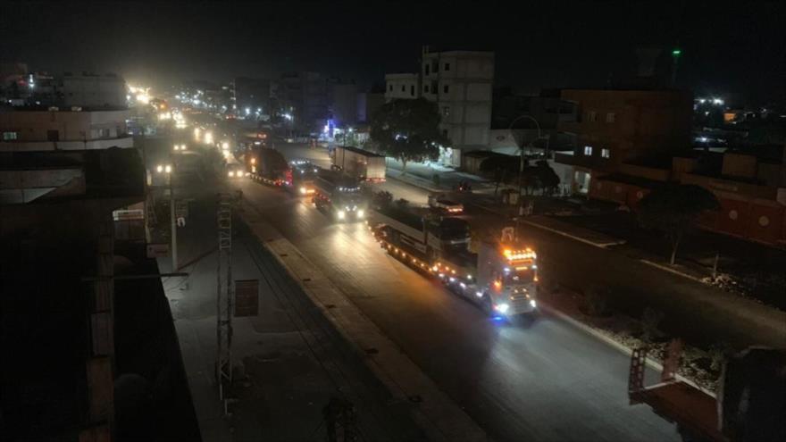 Un convoy militar de las fuerzas estadounidenses a lo largo de la frontera entre Siria e Irak.