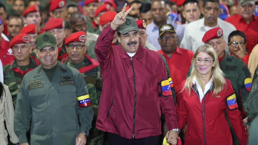 Maduro relata cómo Armada venezolana ahuyentó buque espía de EEUU