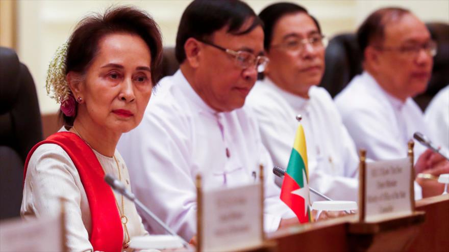Aung San Suu Kyi, líder de facto de Myanmar, en una reunión en el Palacio Presidencial en Naypyidaw, Myanmar, 18 de enero de 2020. (Foto: AFP)