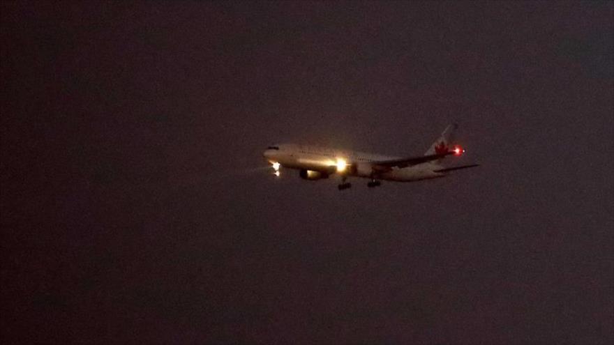 Vídeo: Así fue aterrizaje de emergencia de un avión en Madrid