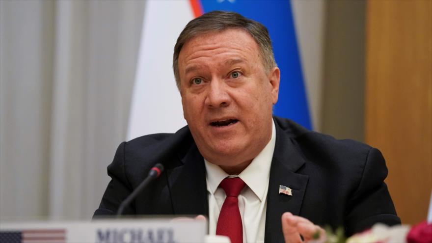 El secretario de Estado de EE.UU., Mike Pompeo, en una conferencia de prensa en Tashkent, Uzbekistán, 3 de febrero de 2020. (Foto: AFP)
