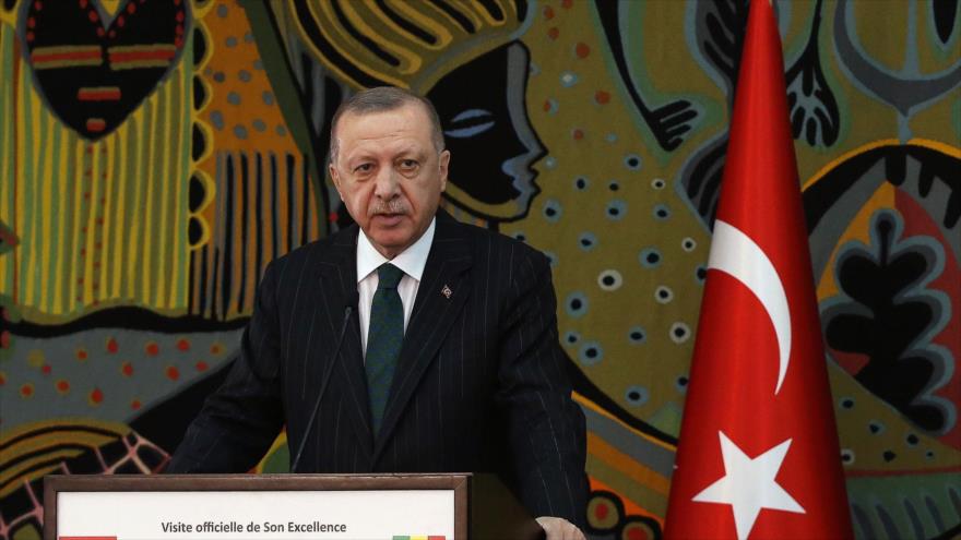 El presidente turco, Recep Tayyip Erdogan, en una rueda de prensa en Dakar, capital de Senegal, 28 de enero de 2020. (Foto: AFP)