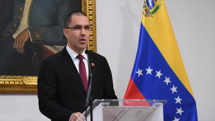 Venezuela llama ‘charlatán soberbio’ a Trump y censura sus amenazas | HISPANTV