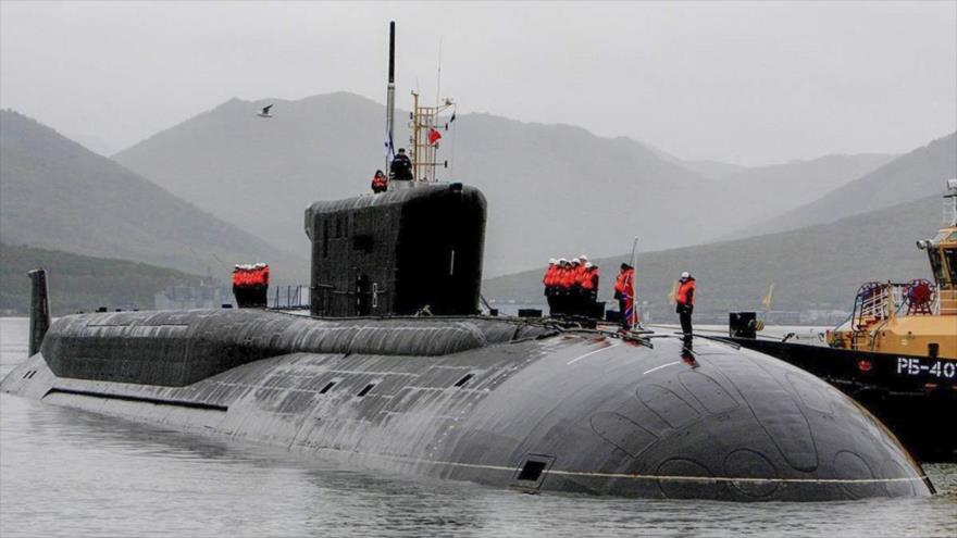 El submarino nuclear portamisiles Yuri Dolgoruki de Rusia.