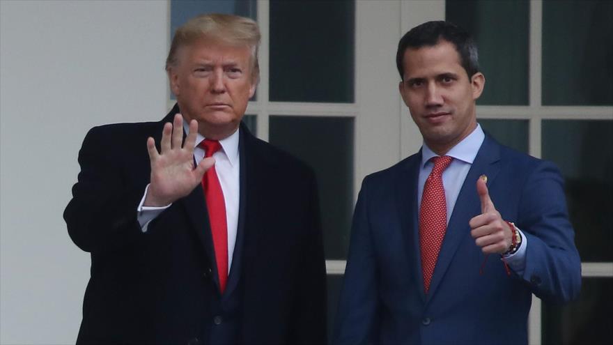 El presidente de EE.UU., Donald Trump, y el líder golpista venezolano Juan Guaidó, en la Casa Blanca, 5 de febrero de 2020. (Foto: AFP)