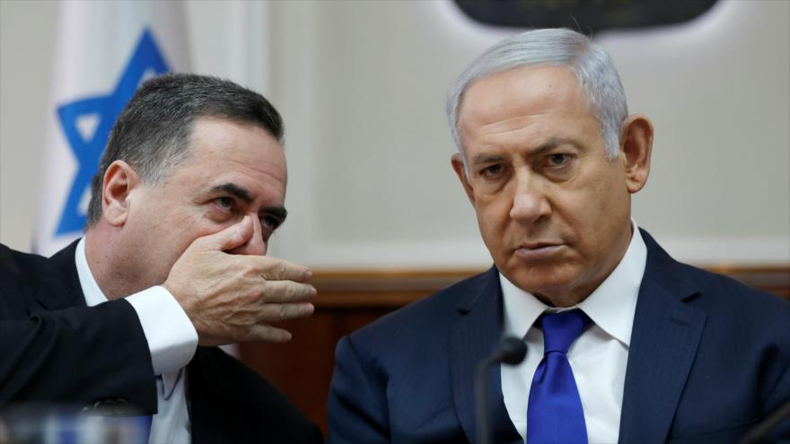 El premier de Israel, Benjamín Netanyahu, junto al canciller Yisrael Katz, durante una reunión en la ciudad de Al-Quds (Jerusalén). (Foto: AFP)