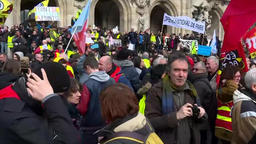 ‘Francia intenta financiar gastos militares con reformas sociales’