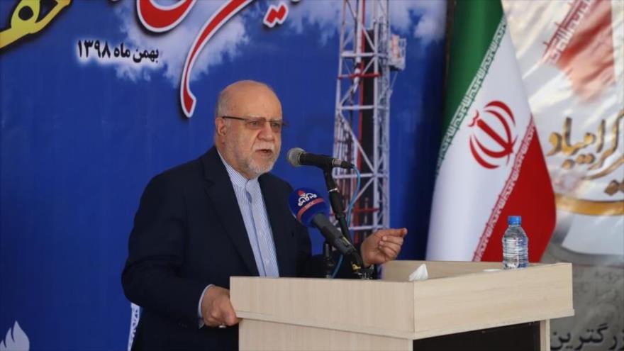 El ministro de Petróleo de Irán, Biyan Namdar Zanganeh, durante un acto en la ciudad de Ahvaz (suroeste), 18 de febrero de 2020.
