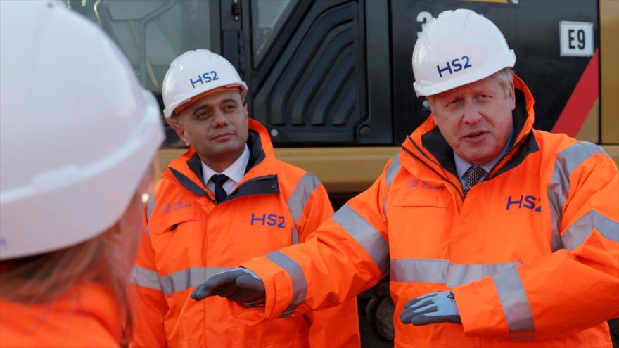 El primer ministro del Reino Unido, Boris Johnson, visita las obras del nuevo ferrocarril de Birmingham, 11 de febrero de 2020. (Foto: AFP) 