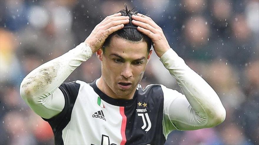 El delantero portugués Cristiano Ronaldo lamentando la derrota de la Juventus (Foto: EFE).