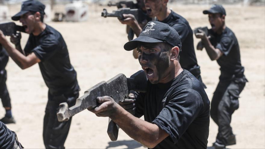 Palestinos entrenan en un campo de HAMAS en GAZA, julio de 2019. (Foto: AFP)