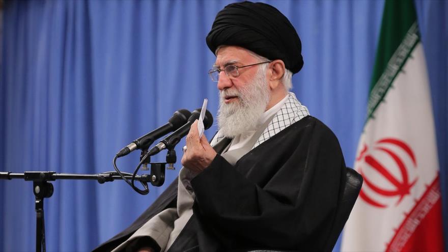 El Líder de Irán agradece a sector sanitario por sus esfuerzos