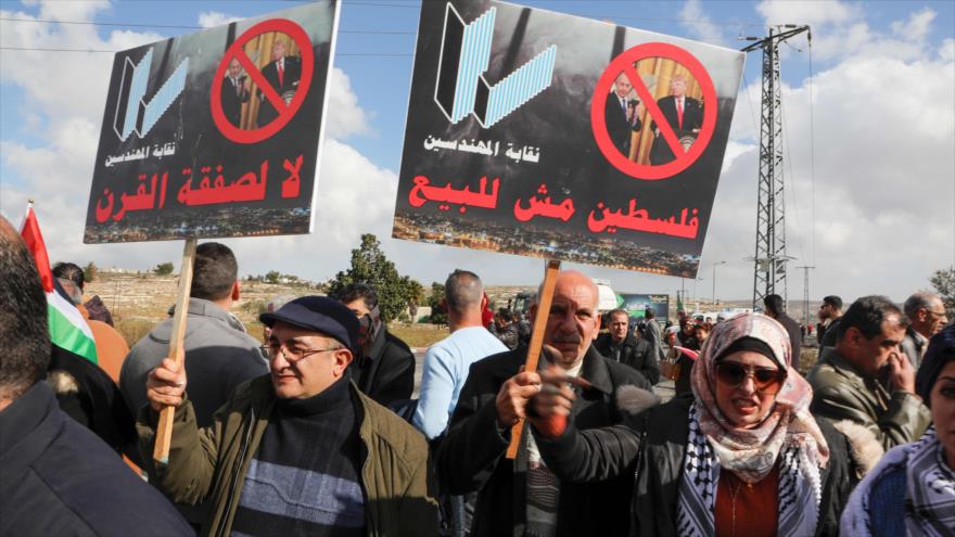 Los palestinos muestran su rechazo al llamado “acuerdo del siglo” ofrecido por EE.UU., 30 de enero de 2020. (Foto: AFP)