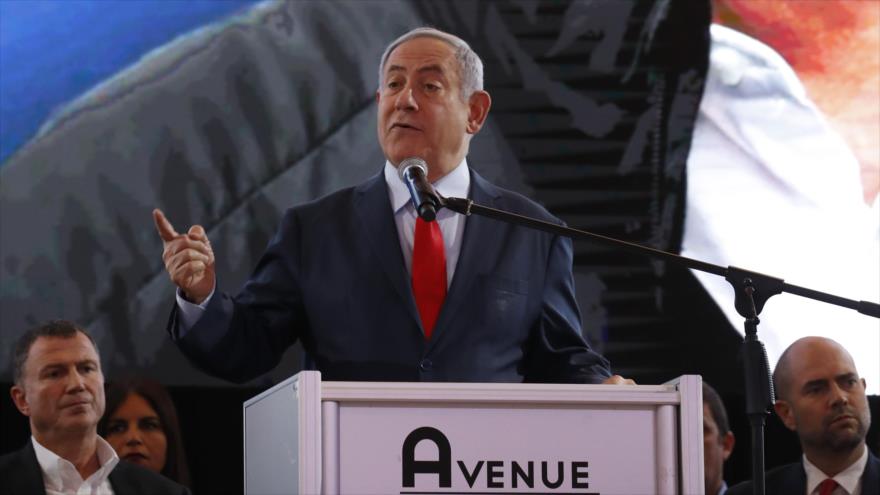 El primer ministro israelí, Benjamín Netanyahu, ofrece un discurso cerca de Tel Aviv, 1 de marzo de 2020. (Foto: AFP)