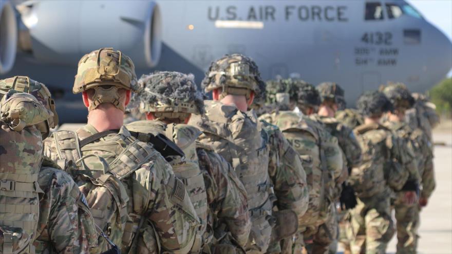 Tropas de la 82.ª División Aerotransportada del Ejército de estadounidenses desplegados en Carolina del Norte (EE.UU.), 1 de enero de 2020.