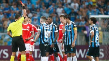 Vídeo: Expulsados 8 jugadores en un partido de Copa Libertadores