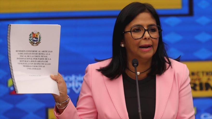 La vicepresidenta de Venezuela, Delcy Rodríguez, habla en una rueda de prensa en Caracas, 6 de marzo de 2020. (Foto: Efe)
