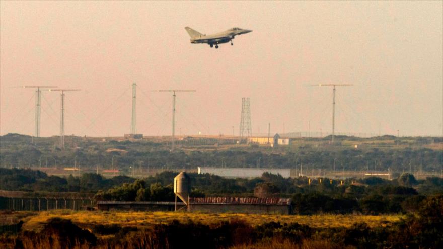 Caza de la Real Fuerza Aérea (RAF) del Reino Unido, vuelve a Chipre después de un ataque a Siria, 14 de abril de 2018. (Foto: AFP)