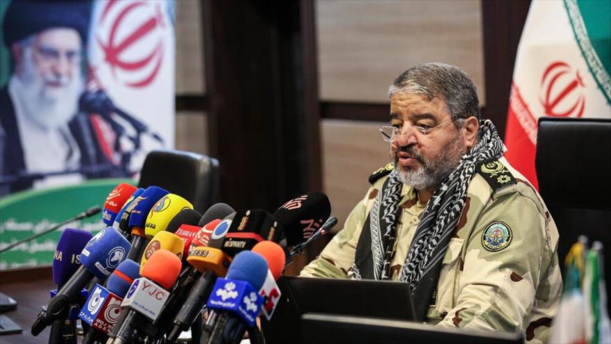 El jefe de la Organización de Defensa Pasiva de Irán, Qolamreza Yalali, en una conferencia de prensa, Teherán, 17 de octubre de 2019. (Foto: Mehrnews)
