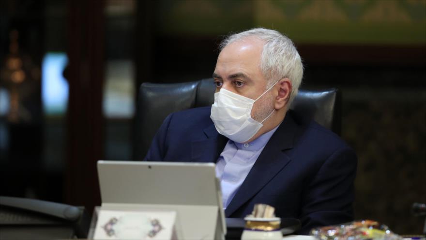 El canciller iraní, Mohamad Yavad Zarif, durante una reunión de gabinete en la capital, Teherán, el 11 de marzo de 2020. (Foto: AFP)