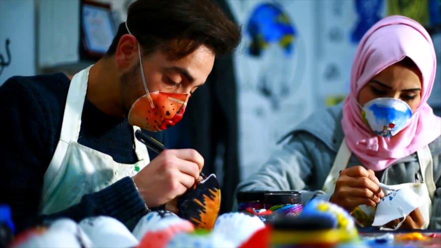 Palestinos en Gaza hacen frente a COVID-19 de una forma artística