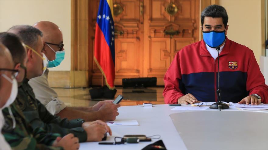 El presidente venezolano, Nicolás Maduro, habla en una reunión en el Palacio de Miraflores, en Caracas, 22 de marzo de 2020. (Foto: AFP)