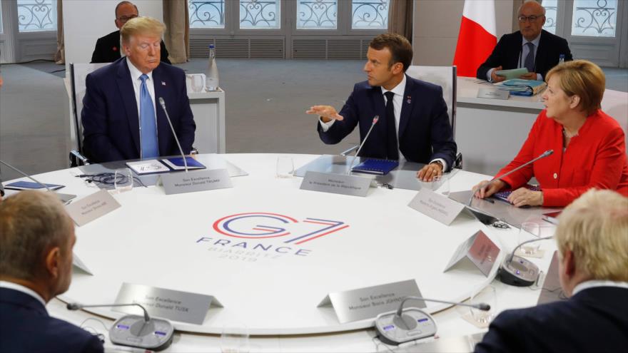 Presidente de EE.UU., Donald Trump (izda.), con los líderes de Francia, Alemania, el Reino Unido e Italia en la cumbre anual del G7, 25 de agosto de 2019. (Foto: AFP)