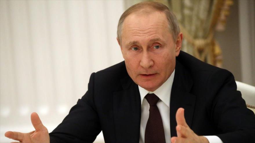 Putin anuncia que Rusia recortará la producción de petróleo | HISPANTV