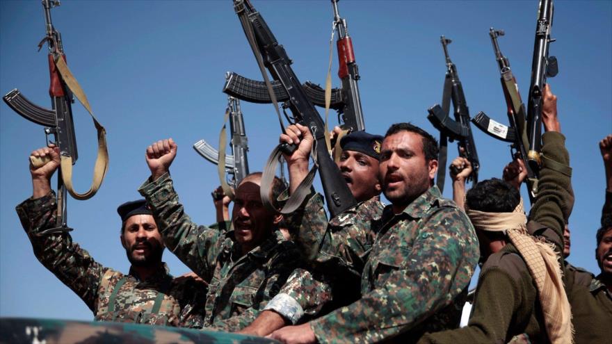 Fuerzas del movimiento popular yemení Ansarolá.