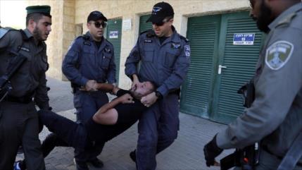 Israel sigue sus crímenes contra presos palestinos 