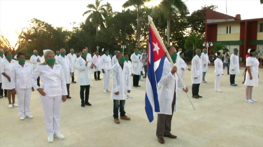 Cuba sigue enviando a personal médico a varios países por COVID-19