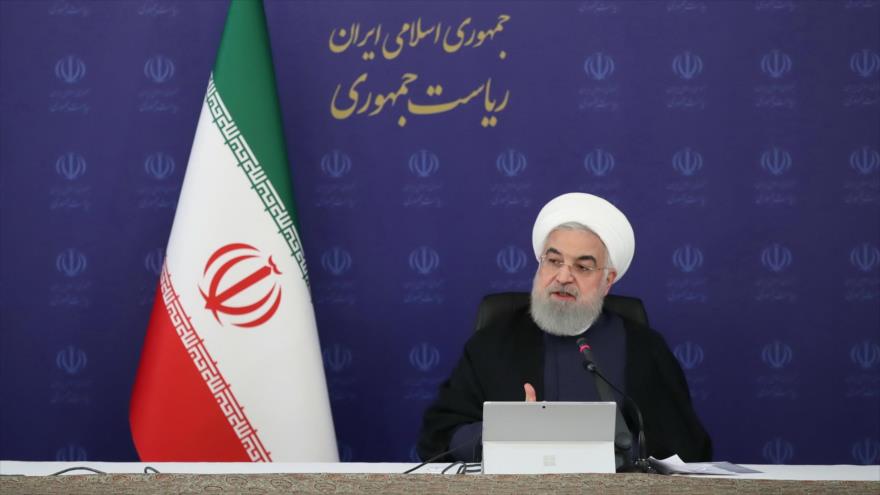 El presidente iraní, Hasan Rohani, en una reunión con su gabinete en Teherán, capital persa, 8 de abril de 2020. (Foto: Presudent.ir)