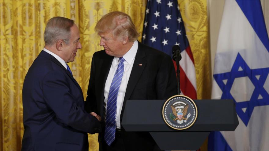 El presidente de EE.UU., Donald Trump (dcha.), junto al primer ministro israelí, Benjamín Netanyahu, en Washington, febrero de 2017. (Foto: Reuters)