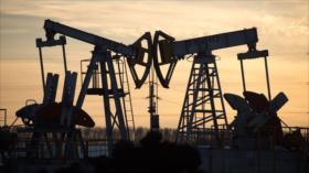 Sube casi un 4 % el precio del petróleo tras acuerdo de OPEP plus